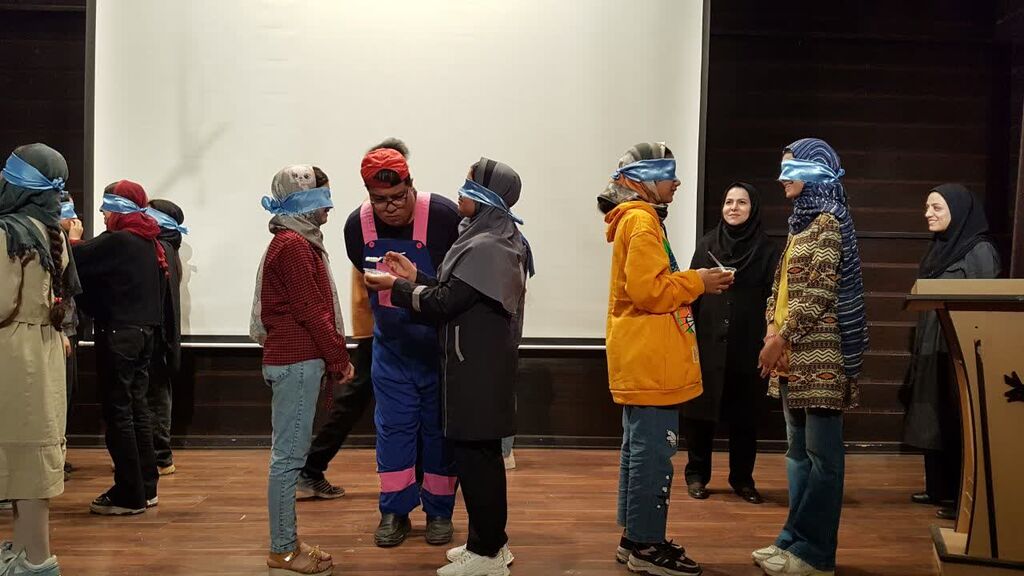 1362374-1 ویژهبرنامه نوجوانمحور در مرکز شماره ۴ کانون کرمانشاه