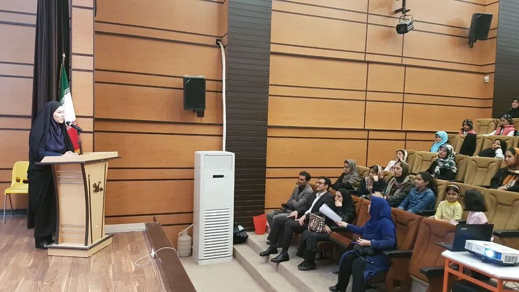 1362441-1 ویژهبرنامه نوجوانمحور در مرکز شماره ۴ کانون کرمانشاه