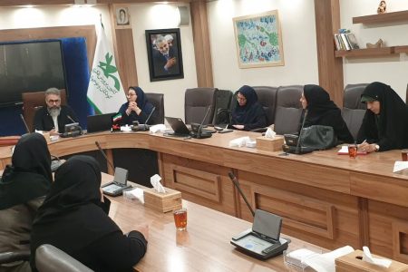 نشست مربیان استان با کارشناس هنرهای نمایشی کانون کشور