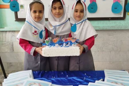 اعضای کتابخانه پستی نیشابور به پویش عکاسی «همشاگردی سلام» پیوستند