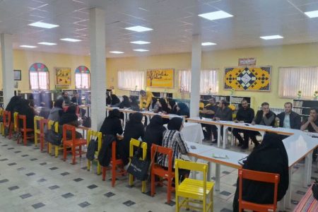 نشست فصلی مدیرکل کانون همدان با مربیان مراکز حوزه یک برگزار شد