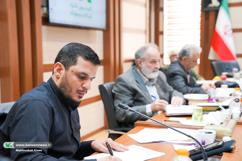 1363635-1 طرح توسعه و تولید کتابهای تصویری در کانون پرورش فکری مطرح شد