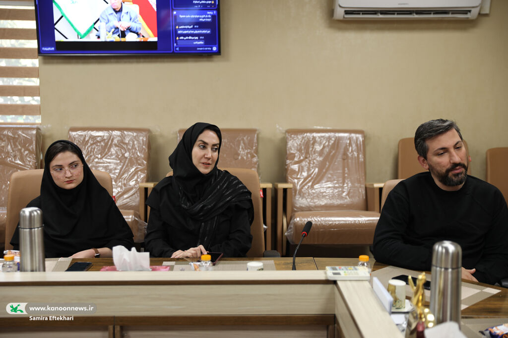 1363639-1 شعر ایران نیازی به موشک ندارد؛ خودش قدرت است/ قیصر نسل جوان را دوباره عاشق شعر کرد