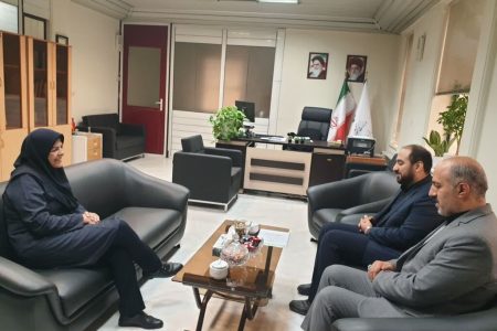 مدیرکل کانون استان با مدیر کل دفتر برنامه‌ریزی، بودجه و تحول اداری استانداری دیدار کرد