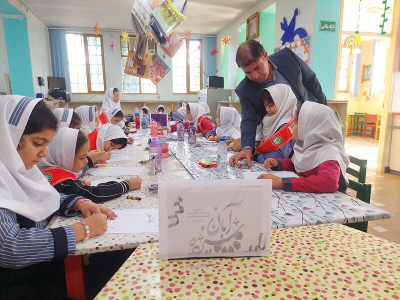 روز دانش‌آموز و یوم‌الله سیزده آبان در مراکز کانون استان اردبیل گرامی داشته شد