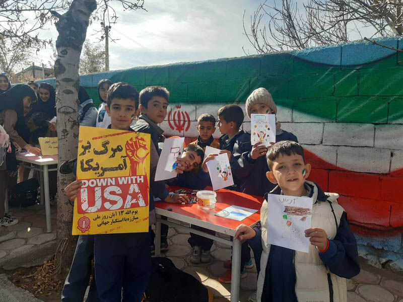 روز دانش‌آموز و یوم‌الله سیزده آبان در مراکز کانون استان اردبیل گرامی داشته شد