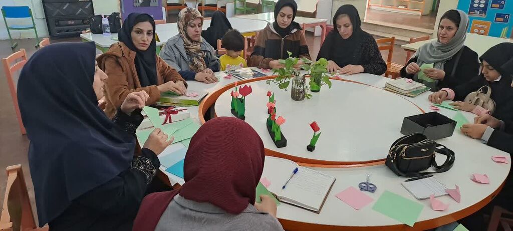 حضور مدیرکل کانون پرورش فکری کودکان و نوجوانان استان البرز در مراسم راهپیمایی ۱۳ آبان‌