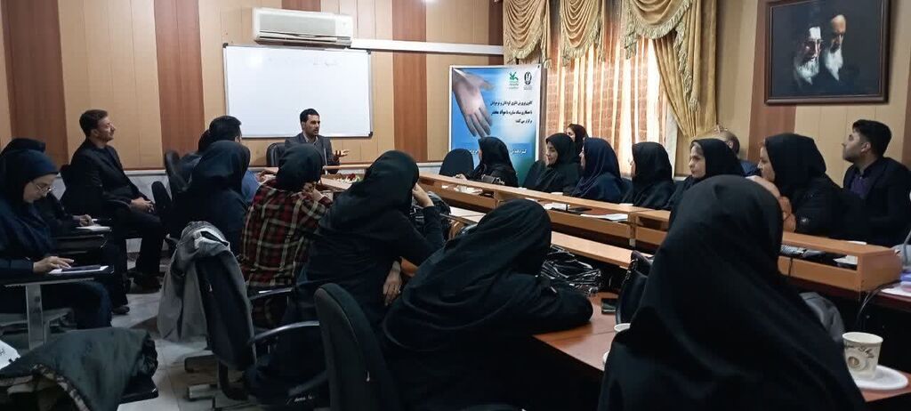 1365003-1 روانشناس برجسته کانون کرمانشاه راهکارهای حفاظت از کودکان و نوجوانان را تبیین کرد