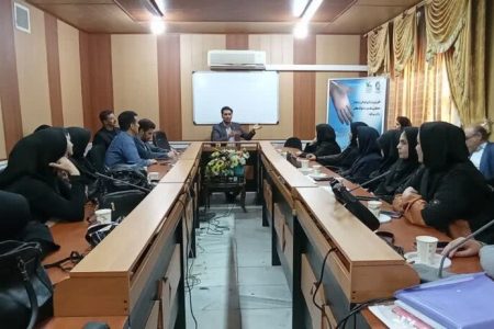 روان‌شناس برجسته کانون کرمانشاه راهکارهای حفاظت از کودکان و نوجوانان را تبیین کرد