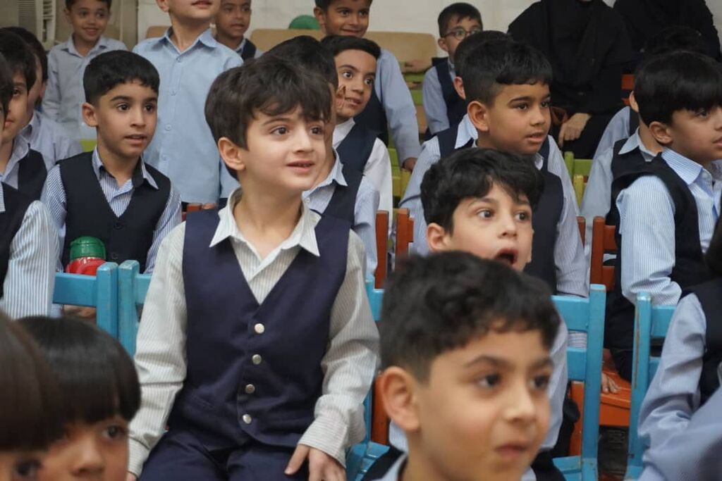 1365286-1 نمایش سوپ سنگ میهمان مدارس بندر لنگه شد