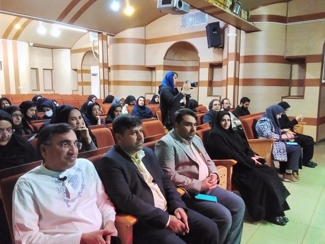 1365352-1 نشست آموزش قصهگویی ویژه مربیان کانون استان اصفهان