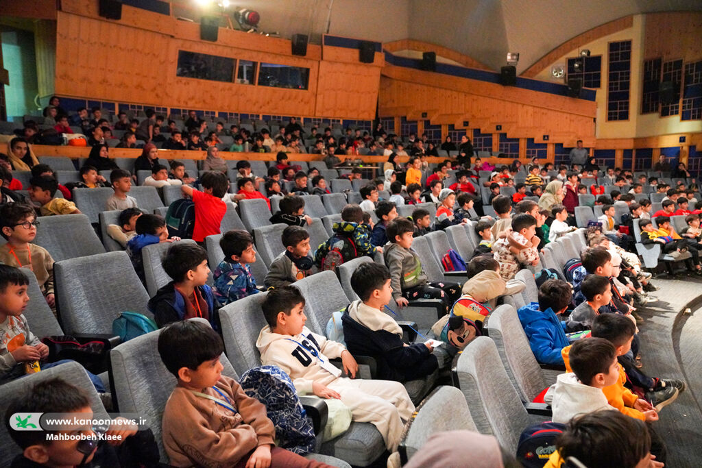 1365435 هزاران کودک و نوجوان میهمان برنامههای پاییزی سینما تئاتر کانون شدند