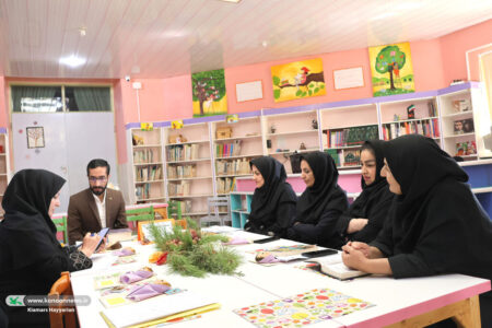 تأکید بر گسترش فعالیت‌های عمومی کانون در بدنه‌ی جامعه در نخستین نشست تحلیلی پاییزی