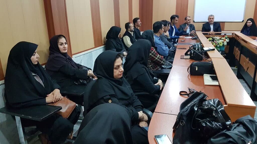 1365631-1 بررسی راهکارهای پیشگیری از آسیبهای اجتماعی در حوزه کودک و نوجوان در کانون کرمانشاه