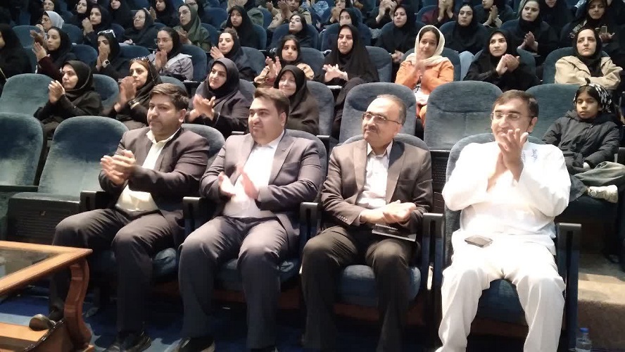 1365645-1 نشست آموزش قصهگویی ویژه مربیان پیشدبستانی استان اصفهان