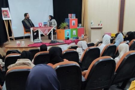 حضور داوود شیخ، بازیگر نقش یهودا در فیلم «یوسف پیامبر» در جمع نوجوانان بیرجندی