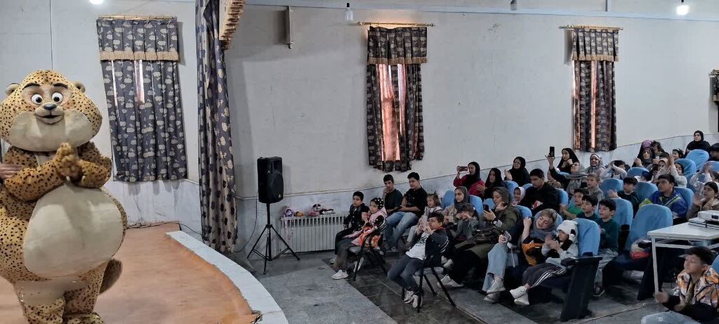 1365889-1 "یوز" میهمان خانوادههای کنگاور شد