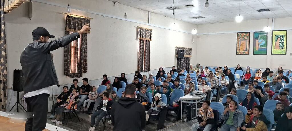 1365891-1 "یوز" میهمان خانوادههای کنگاور شد