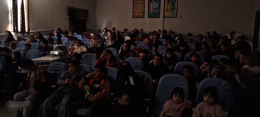 1365894-1 "یوز" میهمان خانوادههای کنگاور شد