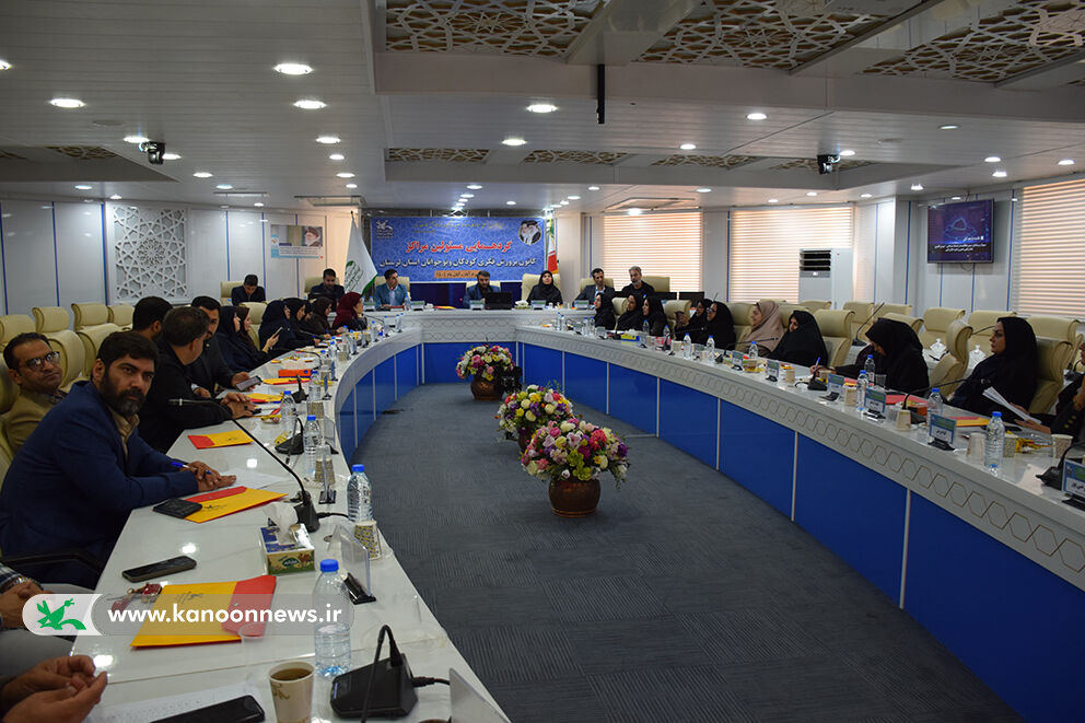 1365900-1 توسعه آموزش های نوین در کانون زبان لرستان