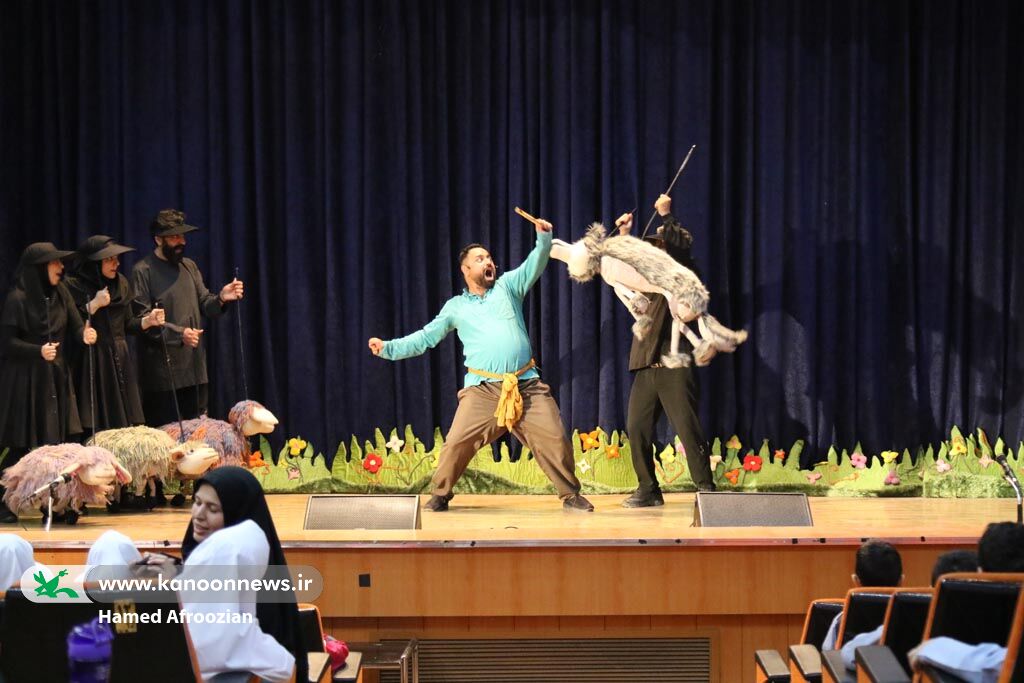 1365937-1 نمایش «ماجرای گله من» ویژه دانشآموزان در ساری