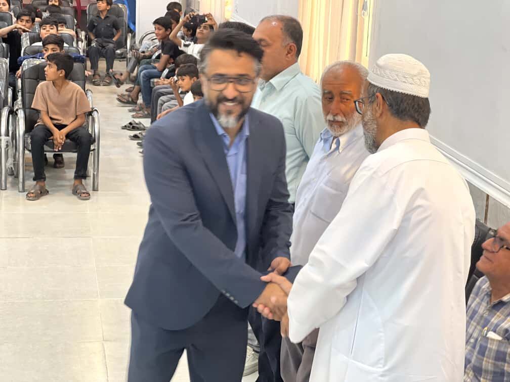 1365971-1 درخشش امید و نشاط در دل کودکان و نوجوانان با حضور «پیک امید» در کتابخانه دژگان