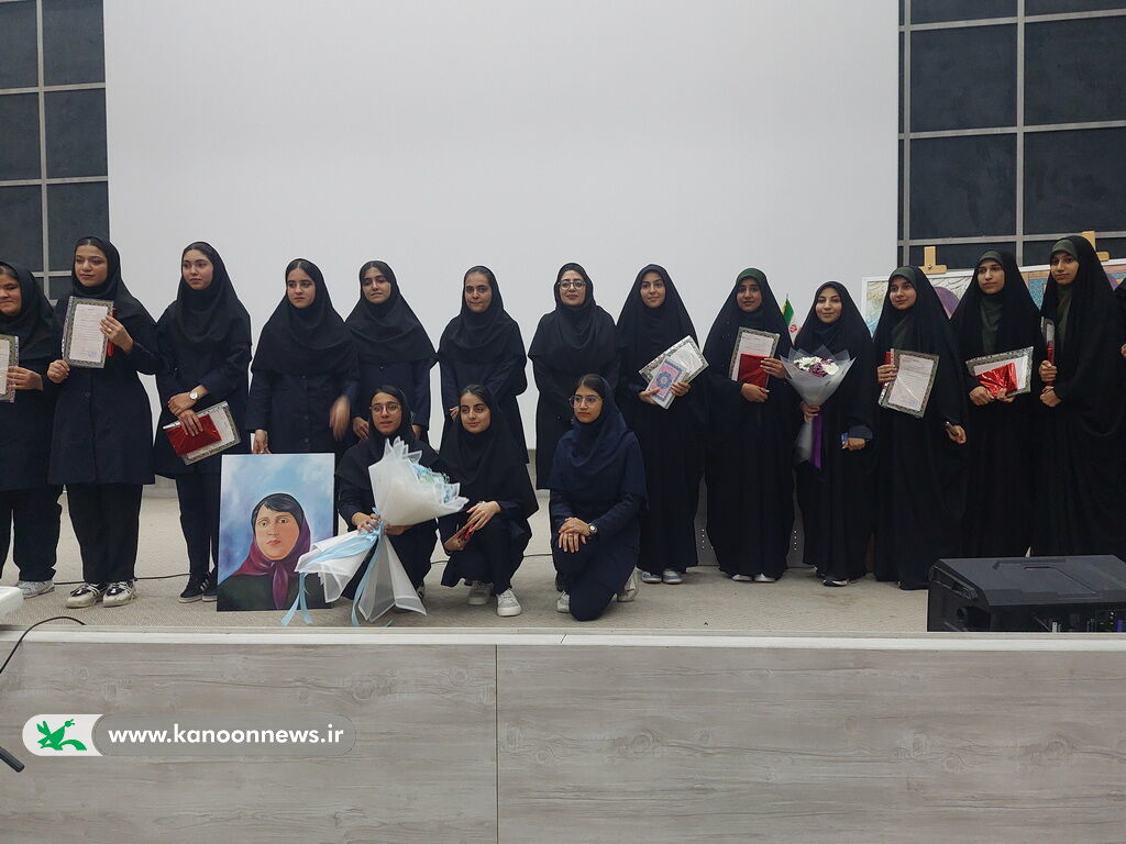 1366148-1 برگزاری "محفل ادبی دردانه ادب" در عالیشهر