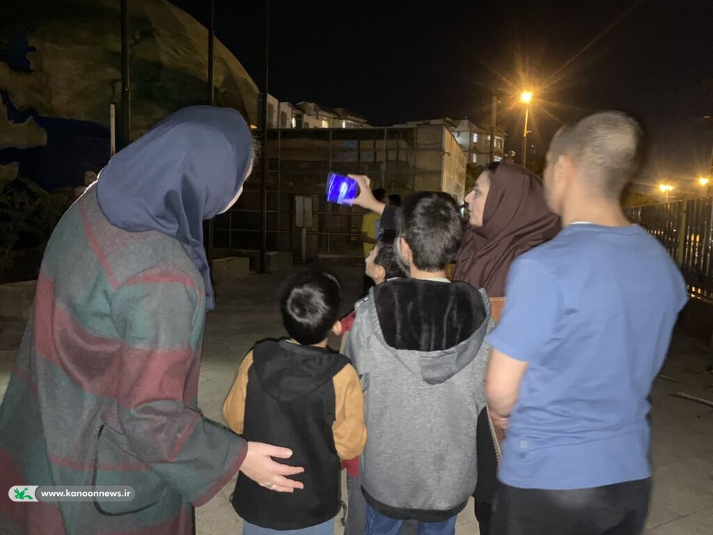 1366188-1 کودکان مرکز «ثمینتاب» زنجان در شبی نجومی به تماشای ماه نشستند