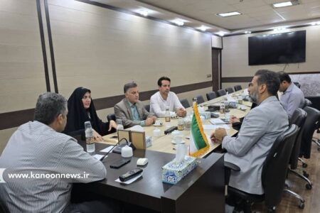 مدیرکل کانون استان بوشهر با شهردار و شورای اسلامی شهر چغادک دیدار کرد