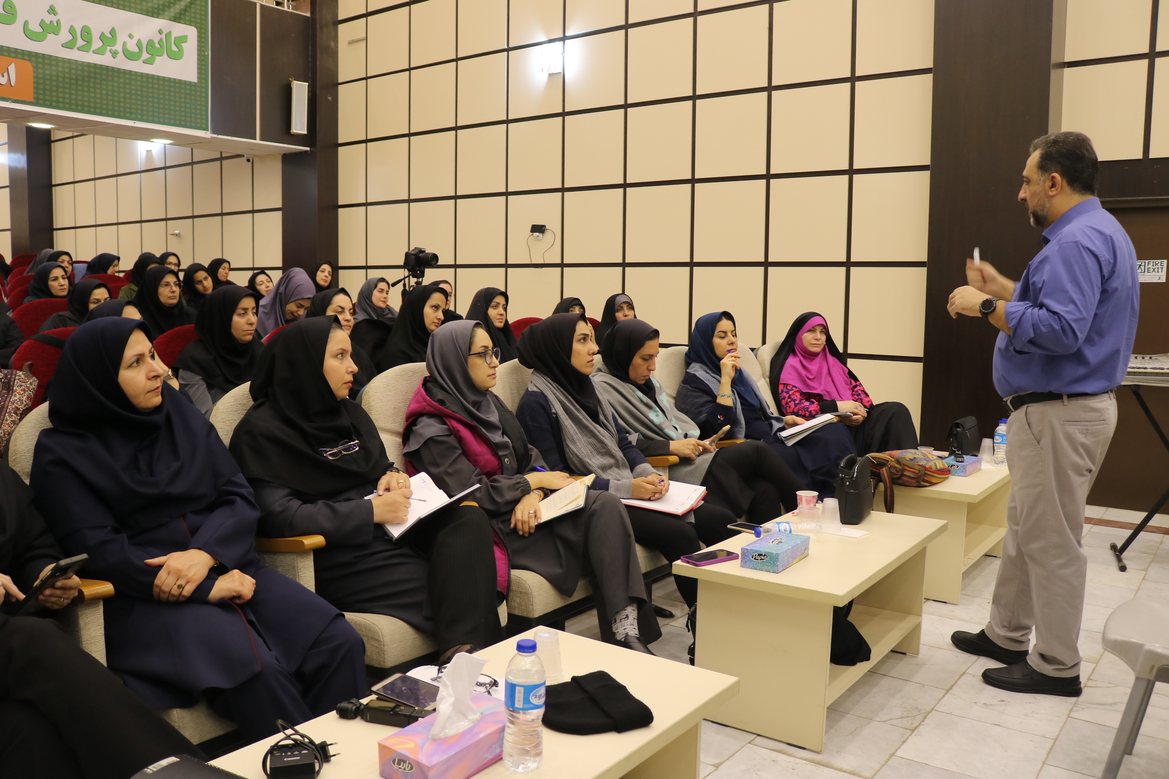 1366643-1 بازدید مدیرکل کانون استان مرکزی از دوره آموزش تربیت مربی سرود