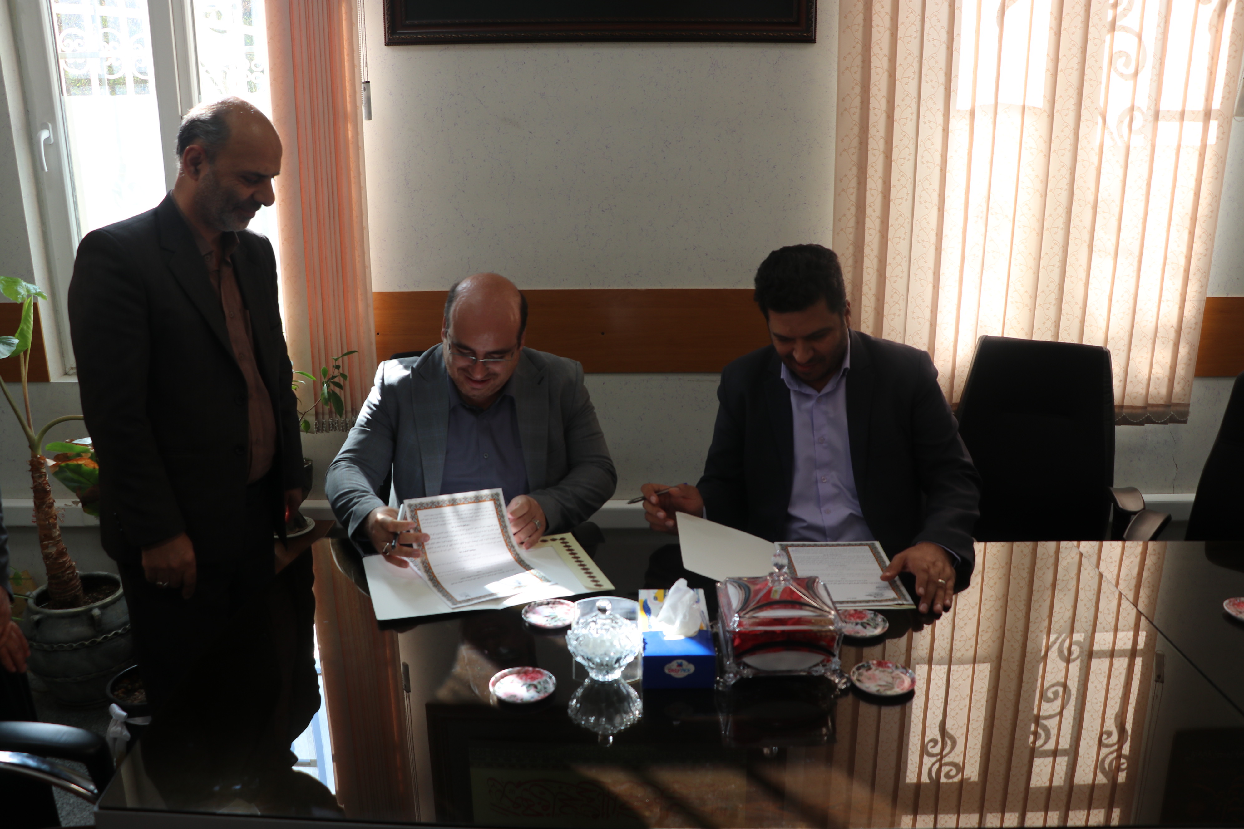 1366798-1 ابلاغ ماده ۶۴ به قضات در خصوص مجازات جایگزین برای تهیه کتاب و محصولات فرهنگی