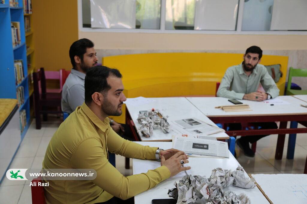 1366851-1 برگزاری دوره مهارتافزایی ویژه مربیان کتابخانههای سیار کانون استان بوشهر