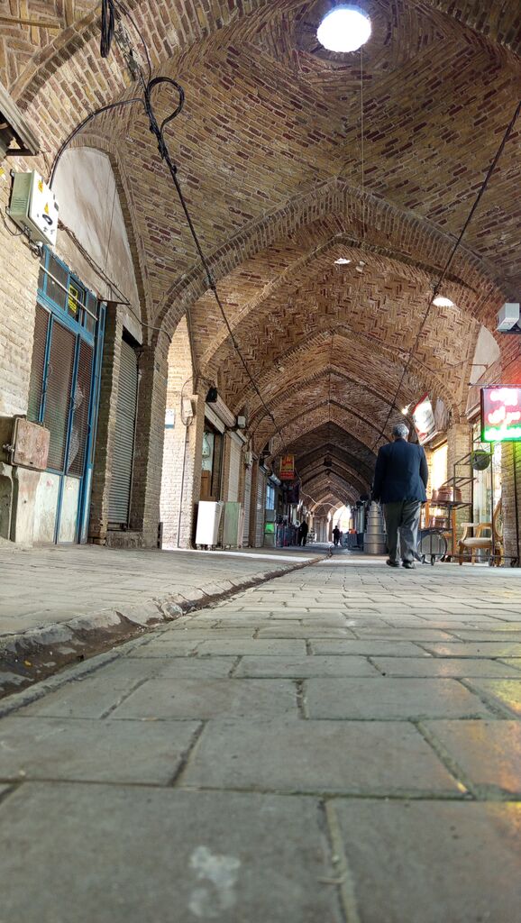 1366893-1 کارگاه عکاسی مراکز نیشابور همراه با بازارگردی