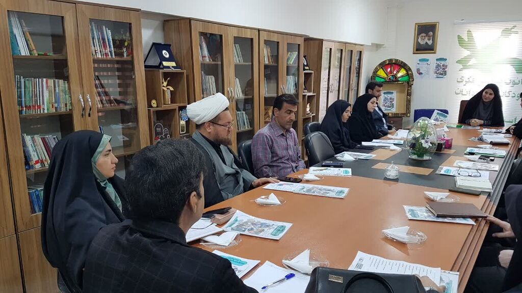 1366902-1 نشست توجیهی و همافزایی جشنواره بیستو هفتم قصهگویی در کانون کرمانشاه