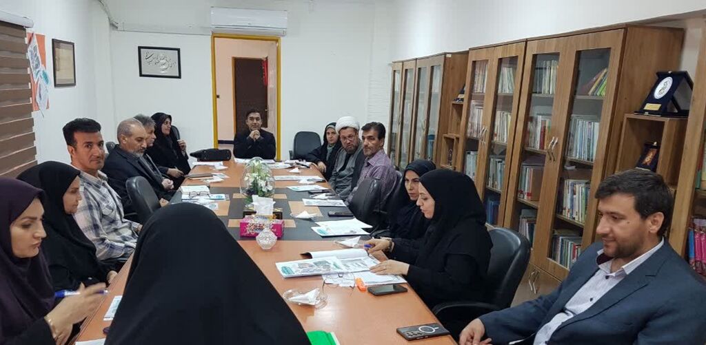 1366903-1 نشست توجیهی و همافزایی جشنواره بیستو هفتم قصهگویی در کانون کرمانشاه