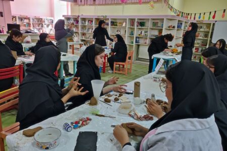 کارگاه تخصصی سفال و حجم‌سازی  و باشگاه کتاب‌خوانی