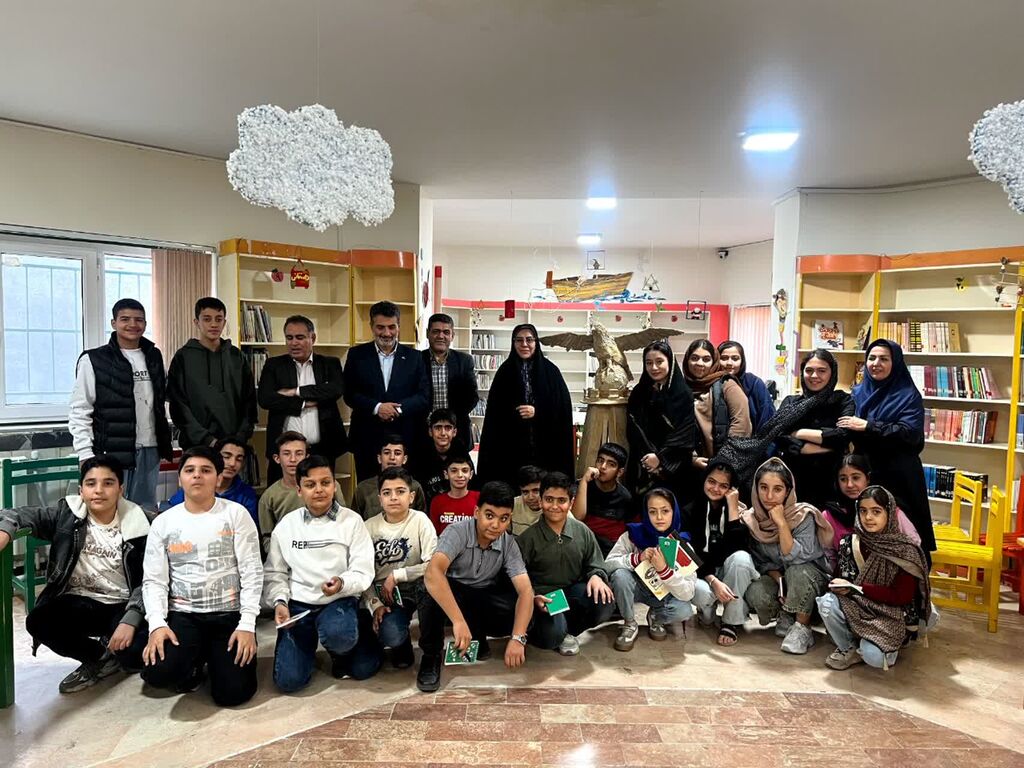 1367510-1 نوجوانان کانون روایتگر قصهها میشوند