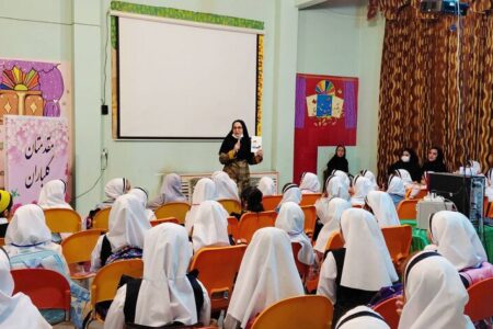 کانون مرکز شماره‌پنج شیراز میزبان کودکان در هفته کتاب‌وکتاب‌خوانی شد