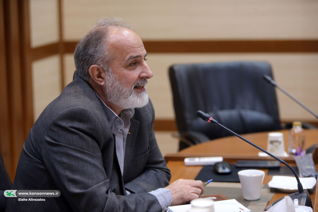 1367576-1 نشست استادان و صاحبنظران با محوریت چهاردهمین جشنواره پویانمایی