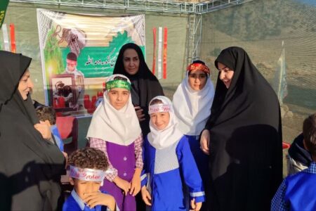 غرفه کانون ایلام دریاد واره سرداران و400 شهیدایل خزل در آسمان آباد