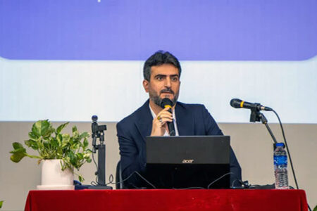 رونمایی از ۶ عنوان کتاب با موضوع دفاع مقدس در رشت / فعالان عرصه مطالعه و کتاب‌خوانی تجلیل‌می‌شوند