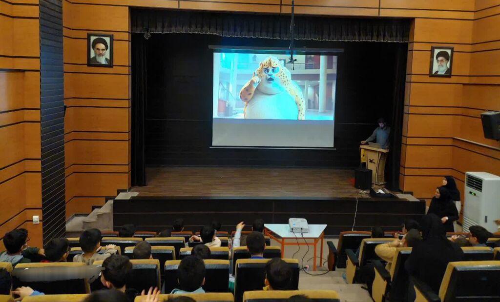 1367849-1 اکران انیمیشن سینمایی «یوز» در مرکز شماره ۴ کانون کرمانشاه