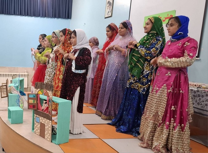 1367882-1 جشن علم و کتاب کانون علوم و فناوریهای نوین اصفهان