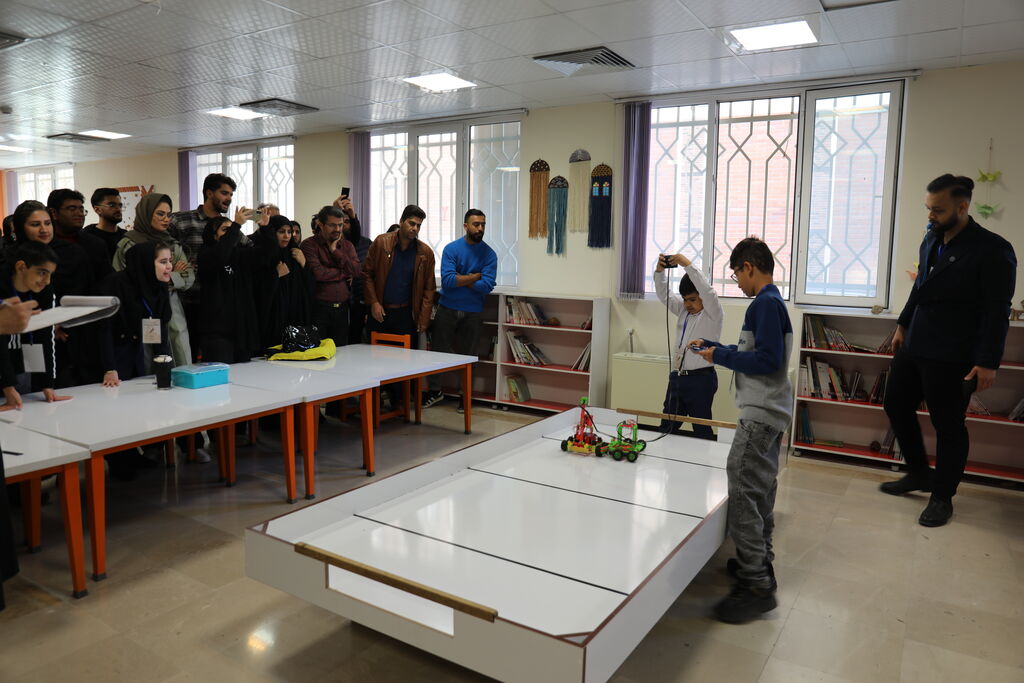 1367950-1 نخبگان کودک و نوجوان در نخستین جشنواره خلاقیتهای علمیپژوهشی لکوکاپ خوش درخشیدند