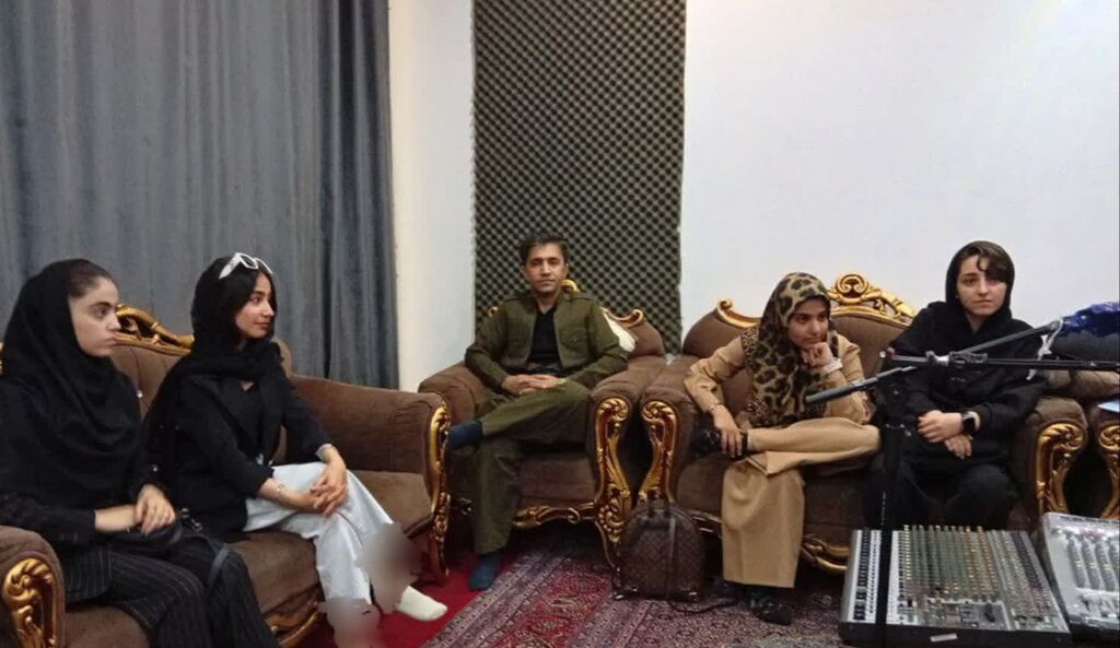 1367969-1 تولید سرود "ولاتم ایران" در مرکز ثلاثباباجانی