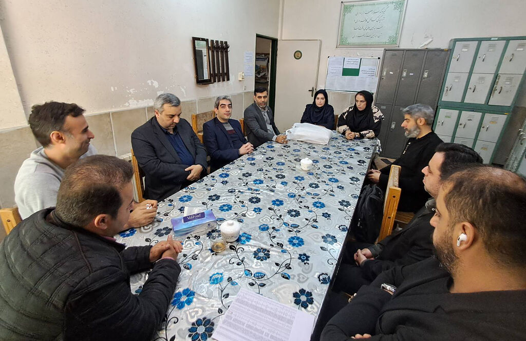 1368094-1 آزمون جذب مدرس کانون زبان در مازندران برگزار شد