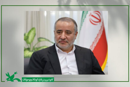 کتابخوانی تکلیفی همگانی برای پیشبرد فرهنگ و وفاق ملی