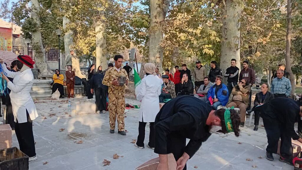 1368115-1 درخشش هنرمندان کانون همدان در جشنواره تئاتر بسیج «سوادیِ عشق»،