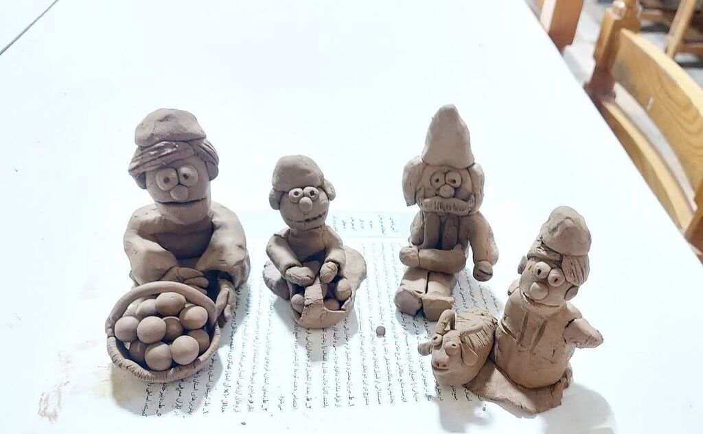 1368129-1 تلفیق معرفی کتاب با هنرهای کلاژ، سفالگری و کاردستی در مرکز ۲ نیشابور