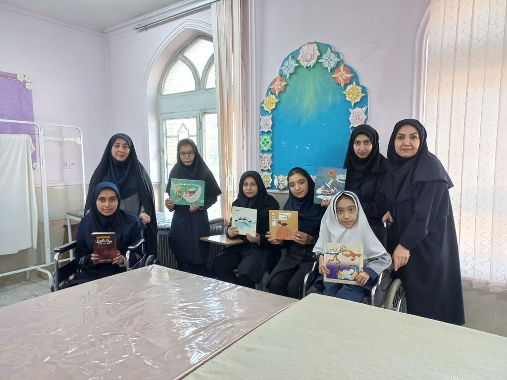 1368136-1 باشگاه کتابخوانی فراگیر کانون همدان مسیری برای شکوفایی کودکان با نیازهای ویژه